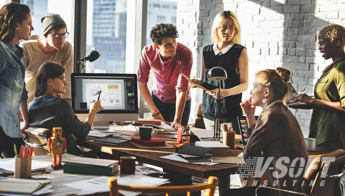 Digital transformation team discussing about Digital workplace environment 