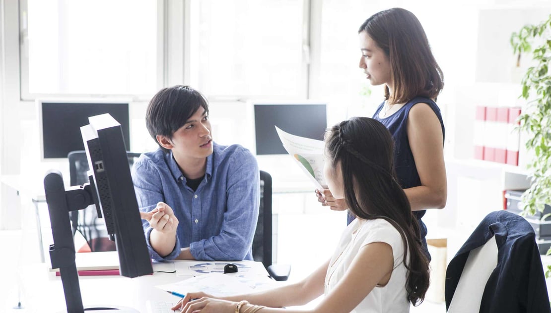 HR Professional discussing on the tasks to be Automated