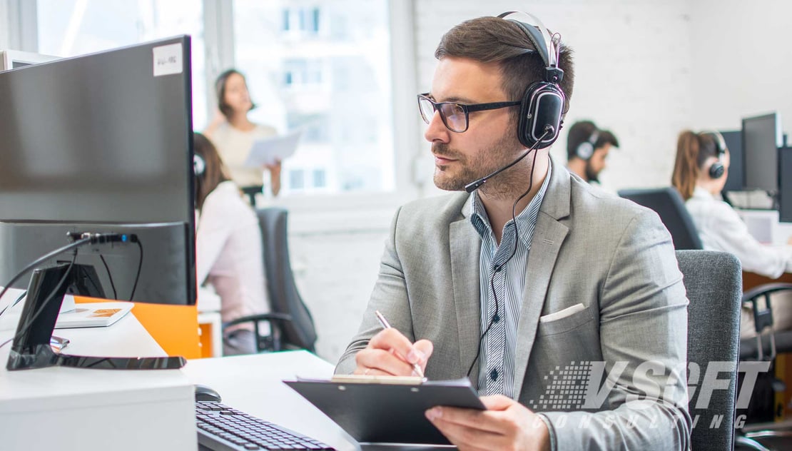 IT Service Desk Employee using RPA Application to submit request