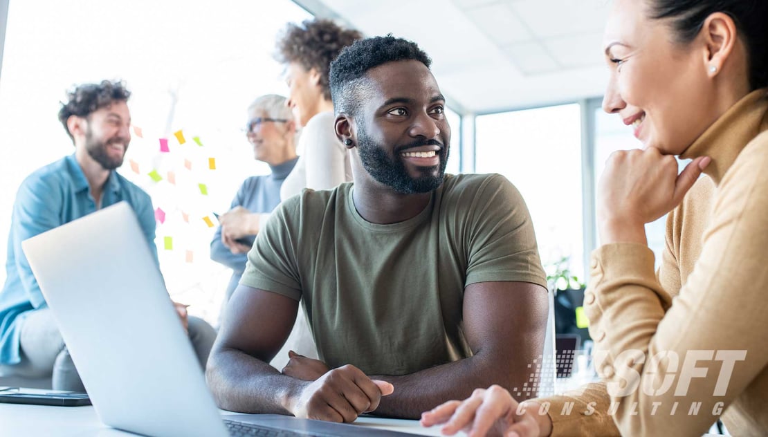 ServiceNow Retainer team in discussion 